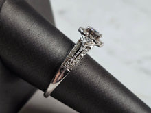 Load image into Gallery viewer, Womens Vintage Estate 14K White Gold Diamond Ring 3.4g E7854