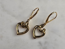 Load image into Gallery viewer, Womens Vintage Estate Sterling Silver Gold Tone Heart Earrings 2.9g E7879