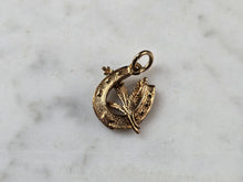 Load image into Gallery viewer, Womens Vintage 9k Gold Lucky Horseshoe Heather European Pendant 1.2g E7880