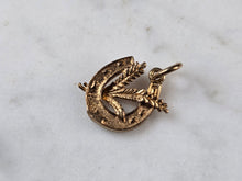 Load image into Gallery viewer, Womens Vintage 9k Gold Lucky Horseshoe Heather European Pendant 1.2g E7880