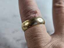 Load image into Gallery viewer, Womens Vintage Estate 14k Yellow Gold Wedding Band Ring 5.9g E7883