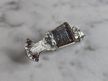 Load image into Gallery viewer, Womens Estate Sterling Silver Queen Nefertiti Pendant 2.3g E7914