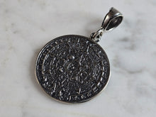 Load image into Gallery viewer, Vintage Estate Sterling Silver Mayan Aztec Calendar Pendant 7.6g E7917