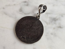 Load image into Gallery viewer, Vintage Estate Sterling Silver Mayan Aztec Calendar Pendant 7.6g E7917