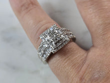 Load image into Gallery viewer, Womens Vintage Estate 10K White Gold Diamond Ring, 6.7g E7918