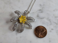 Load image into Gallery viewer, Womens Vintage Estate Sterling Silver Necklace W/ Flower Pendant 14.7g #E7924