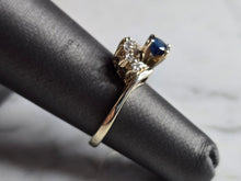 Load image into Gallery viewer, Womens Vintage Estate 14k Yellow Gold Diamond Sapphire Ring 4.2g E7932