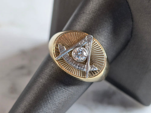 Mens Vintage Estate 14K Gold Free Masons Diamond Ring WWII Era 15.9g E7941