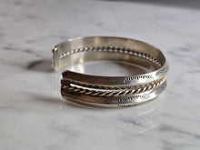 Load image into Gallery viewer, Vintage Sterling Silver Modernist Cuff Bracelet 28.0g E7951