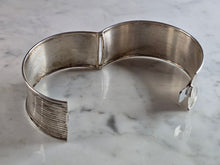 Load image into Gallery viewer, Womens Vintage Estate Sterling Silver Modernist Bracelet 38.1g E7956