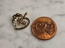 Load image into Gallery viewer, Womens Vintage Estate 14K Yellow Gold Heart Mom Pendant 0.7g E7960