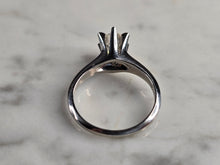 Load image into Gallery viewer, Womens Vintage Estate Platinum Diamond Ring, 5.6g E7975