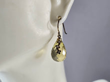 Load image into Gallery viewer, Womens Vintage Estate Sterling Silver Modernist Gold Tone Earrings 4.7g E7978