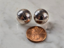 Load image into Gallery viewer, Womens Vintage Estate Sterling Silver Modernist Stud Earrings 4.1g E7979
