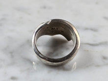 Load image into Gallery viewer, Womens Vintage Estate Sterling Silver Modernist Ring 9.5g E7983
