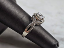 Load image into Gallery viewer, Womens Vintage Estate Sterling Silver Modernist CZ Ring 5.1g E7985