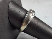 Load image into Gallery viewer, Mens Vintage Estate Sterling Silver Religious Cross Ring 5.1g E7989