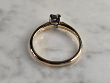 Load image into Gallery viewer, Womens Vintage Estate 10K Yellow Gold Diamond Ring 2.4g E7991