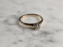Load image into Gallery viewer, Womens Vintage Estate 10K Yellow Gold Diamond Ring 2.4g E7991