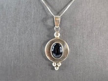 Load image into Gallery viewer, Womens Vintage Estate Sterling Silver Onyx Pendant Necklace 13.8g E7999