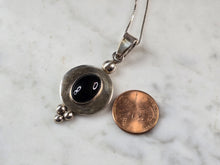 Load image into Gallery viewer, Womens Vintage Estate Sterling Silver Onyx Pendant Necklace 13.8g E7999