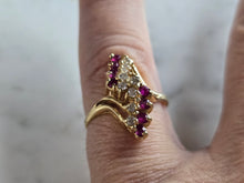 Load image into Gallery viewer, Womens Vintage Estate 10K Yellow Gold Diamond &amp; Garnet Ring, 3.5g E816