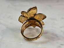 Load image into Gallery viewer, Womens Vintage Estate Sterling Silver Gold Tone Flower Ring 13.9g E821