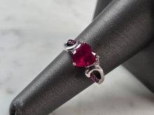 Load image into Gallery viewer, Womens Vintage Estate Sterling Silver Ruby Heart Ring 3.1g E828
