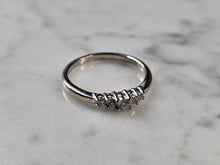 Load image into Gallery viewer, Womens Vintage Estate 10K White Gold Diamond Ring 2.0g E862