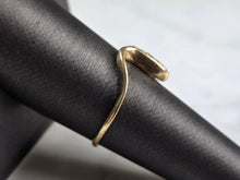 Load image into Gallery viewer, Womens Vintage 14K Yellow Gold Diamond Modernist Stylecrest Ring 1.8g E867
