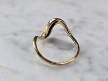 Load image into Gallery viewer, Womens Vintage 14K Yellow Gold Diamond Modernist Stylecrest Ring 1.8g E867
