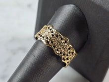 Load image into Gallery viewer, Vintage Estate 10K Yellow Gold Nugget Filigree Ring 3.3g E868
