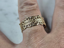Load image into Gallery viewer, Vintage Estate 10K Yellow Gold Nugget Filigree Ring 3.3g E868