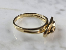 Load image into Gallery viewer, Womens Vintage Estate 14K Yellow Gold Diamond Na Hoku Flip Flop Ring 2.8g E873