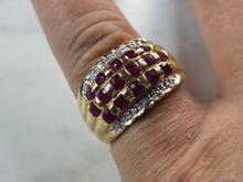 Load image into Gallery viewer, Womens Vintage Estate 14K Gold Ring w/ Diamonds &amp; Garnet Chips 6.7g #E887