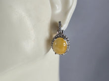 Load image into Gallery viewer, Womens Vintage Estate Sterling Silver Calcite Cabochon Earrings 4.3g E890