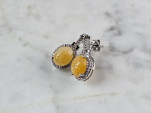 Load image into Gallery viewer, Womens Vintage Estate Sterling Silver Calcite Cabochon Earrings 4.3g E890