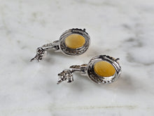 Load image into Gallery viewer, Womens Vintage Estate Sterling Silver Calcite Cabochon Earrings 4.3g E890
