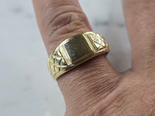 Load image into Gallery viewer, Mens Vintage Estate 14k Yellow Gold Ring 4.3g #E901