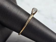 Load image into Gallery viewer, Womens Vintage Estate 14k Gold Diamond Engagement Ring 1.9g E904