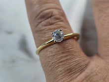 Load image into Gallery viewer, Womens Vintage Estate 14k Gold Diamond Engagement Ring 1.9g E904