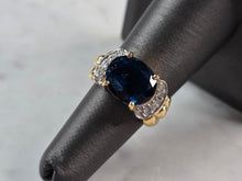 Load image into Gallery viewer, Womens Vintage Estate 14K Yellow Gold Blue Zircon &amp; Diamond Ring 9.3g #E945