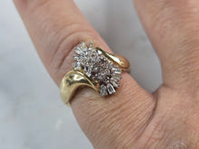 Load image into Gallery viewer, Amazing Womens Vintage Estate 14K Yellow Gold Diamond Cluster Ring 5.0g #E947