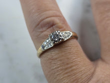 Load image into Gallery viewer, Womens Vintage Estate 14k Gold Diamond Ring 2.4g #E954