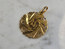 Load image into Gallery viewer, Womens Vintage Estate 18k Gold Muslim Pendant 2.6g E981