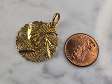 Load image into Gallery viewer, Womens Vintage Estate 18k Gold Muslim Pendant 2.6g E981