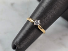 Load image into Gallery viewer, Womens 14K Yellow Gold Solitaire Diamond Engagement Ring, 1.7g E983