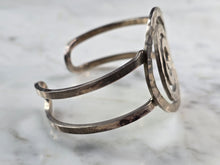 Load image into Gallery viewer, Womens Vintage Estate Sterling Silver Spiral Modernist Cuff Bracelet 28.4g E995