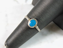 Load image into Gallery viewer, Womens Vintage Estate Sterling Silver Turquoise Ring 1.1g E1004