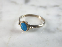 Load image into Gallery viewer, Womens Vintage Estate Sterling Silver Turquoise Ring 1.1g E1004